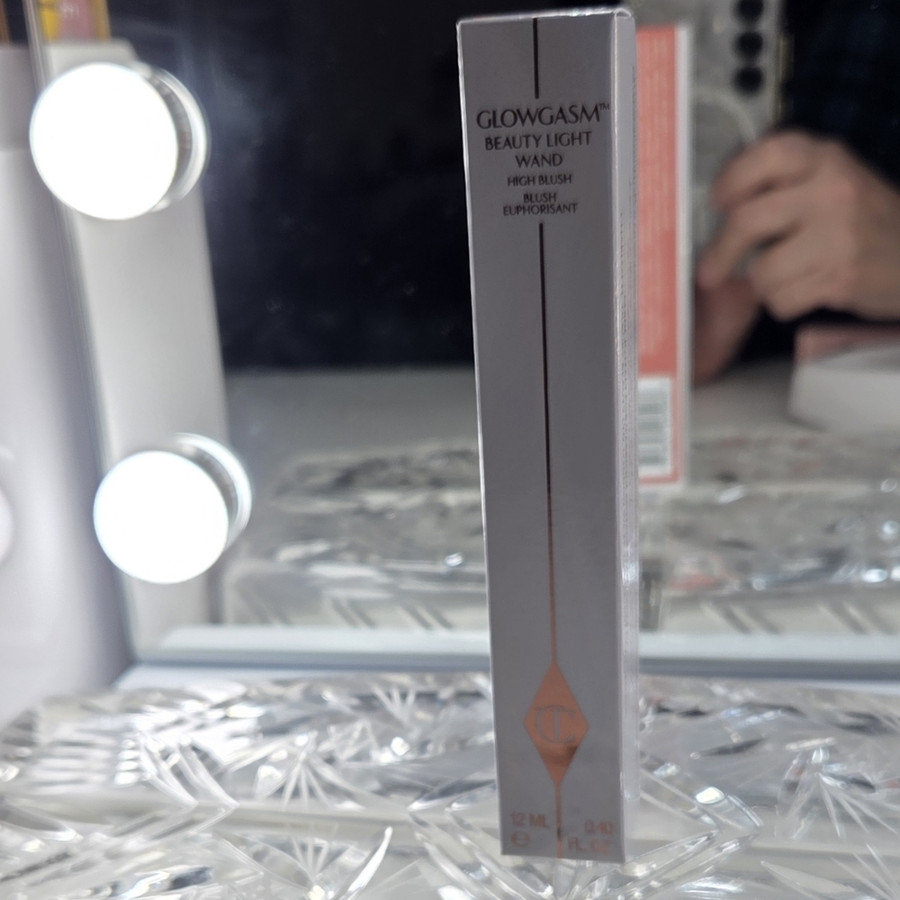 Charlotte Tilbury Glowgasm Beauty Light Wand Pinkgasm NEW in Box